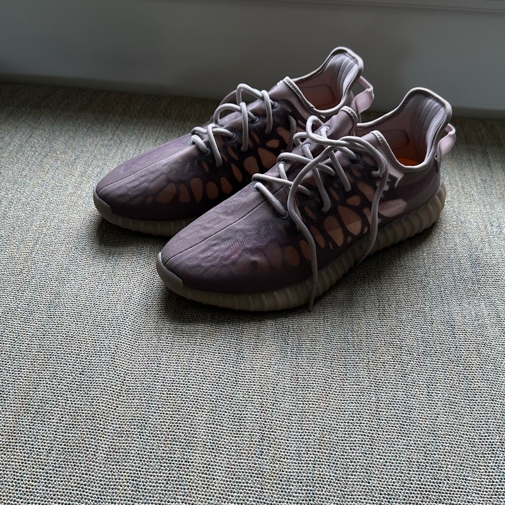 Adidas Yeezy Boost 350 V2 - Mono Mist